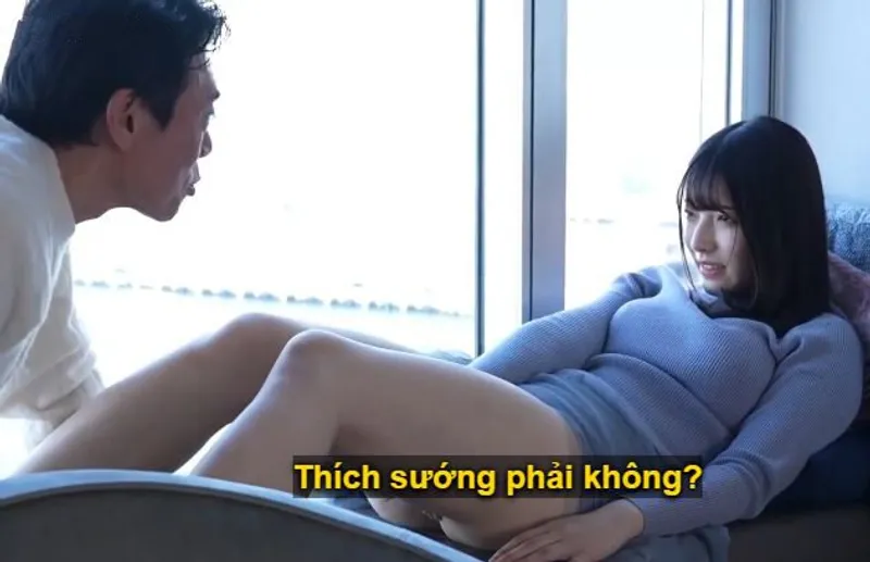 Cuộc hẹn bí mật giữa ông chú lớn tuổi và cô minh tinh trẻ mới nổi tại nhà nghỉ sang trọng.